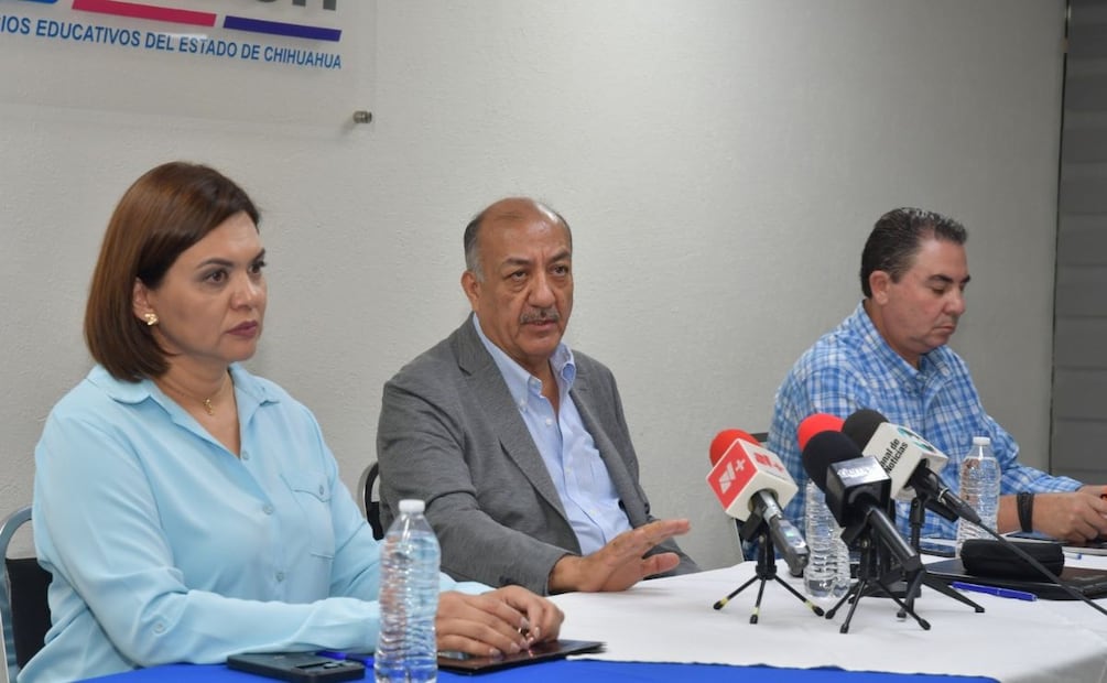 Gutiérrez Dávila enfatizó que estas modificaciones son fruto del consenso con diversos sectores, y destacó el respaldo de las secciones 8 y 42 del SNTE. | Foto: Especial.