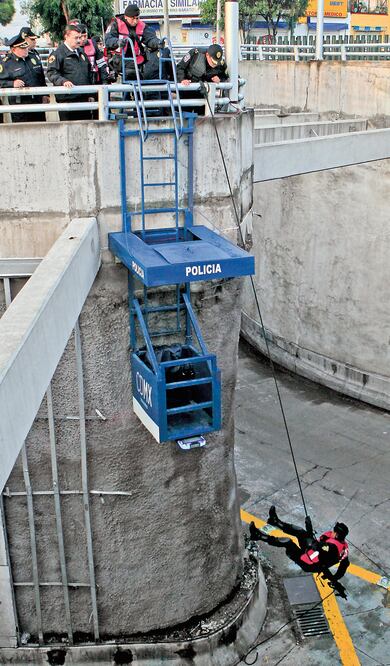 La dependencia colocó un torre de vigilancia y hay seguridad en los bajopuentes para desincentivar a los ladrones