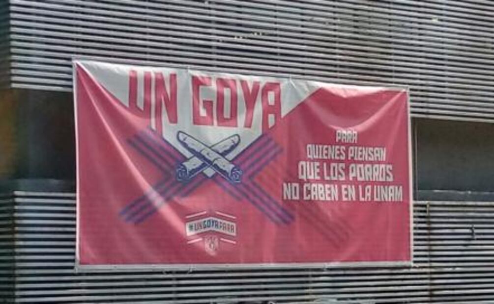 Entre vallas metálicas, vuelven alumnos de la UNAM a clases 