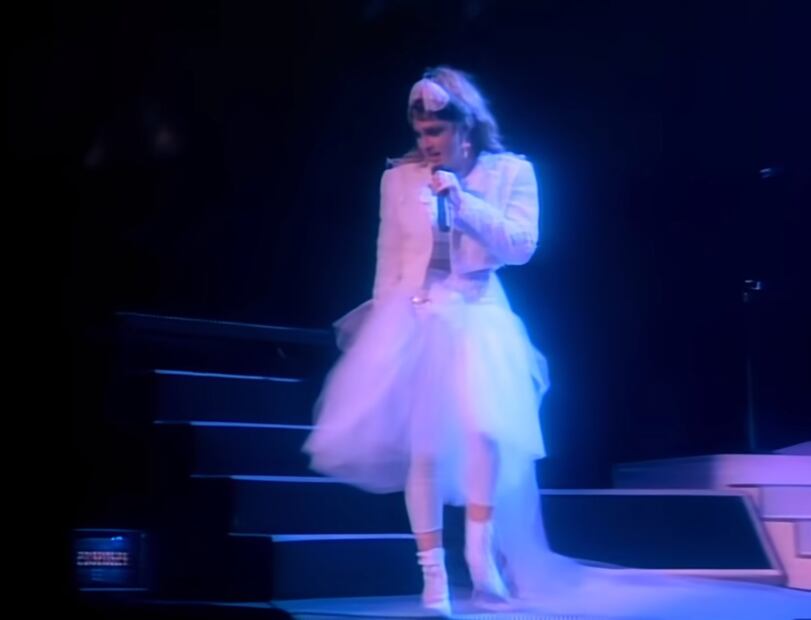 Era el año de 1985 y Madonna sacaba al mercado su segundo álbum "Like a Virgin".