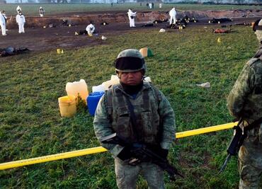 Por qué policías y militares no dispersaron a la multitud que robaba combustible en Tlahuelilpan