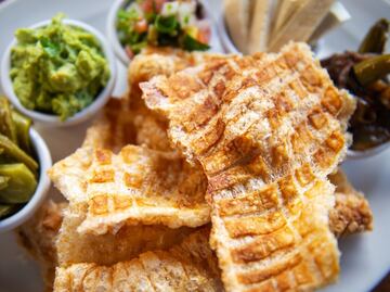 De qué parte del cerdo se obtiene el chicharrón