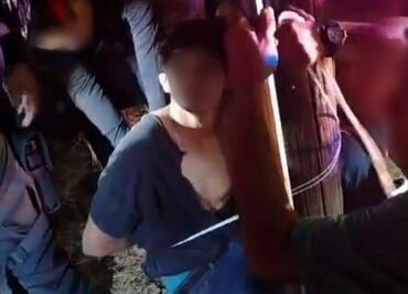 Policías de Yucatán rescatan a hombre que estaba a punto de ser linchado; vecinos amenazaron con quemarlo vivo