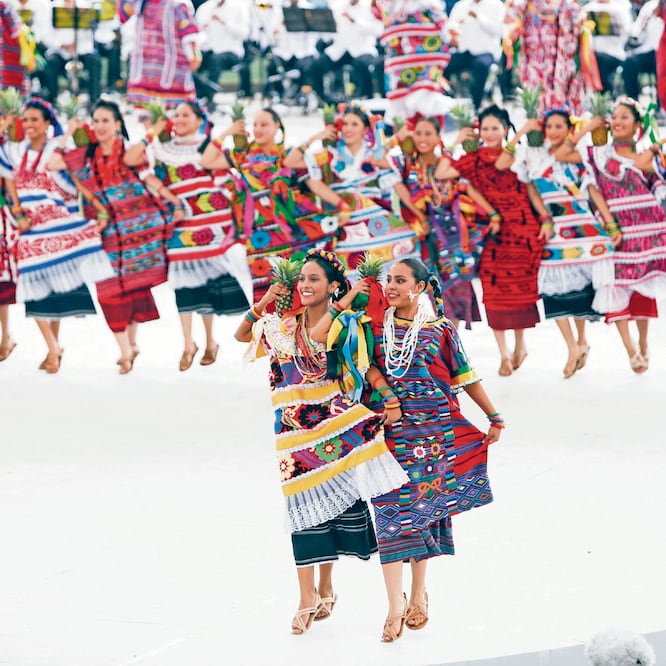 A la Guelaguetza le asignaron 9 millones. ARCHIVO EL UNIVERSAL