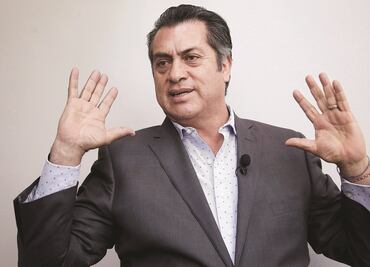 Ciudadanos denuncian falta de transparencia en uso de vehículos oficiales de Nuevo León