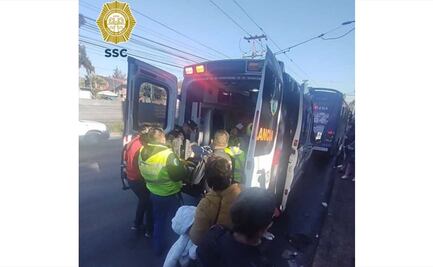 Personal de PBI auxilia a mujer en labor de parto  en la Línea 3 del Metro