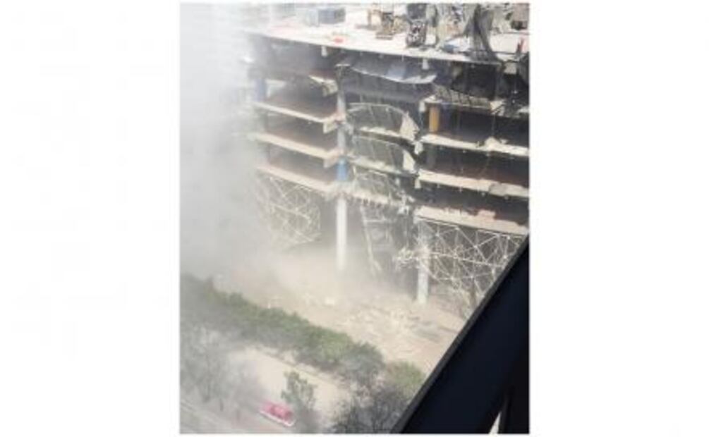 Colapsa losa de un edificio en demolición en Polanco