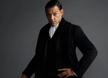 "Animales Fantásticos 3" ficha al malvado brujo Faustus Blackwood de "Sabrina"