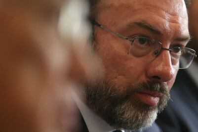 Videgaray: con arancel, muro lo pagarían los estadounidenses