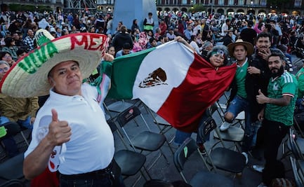 Llegan al Zócalo con la ilusión de vivir el ambiente futbolero