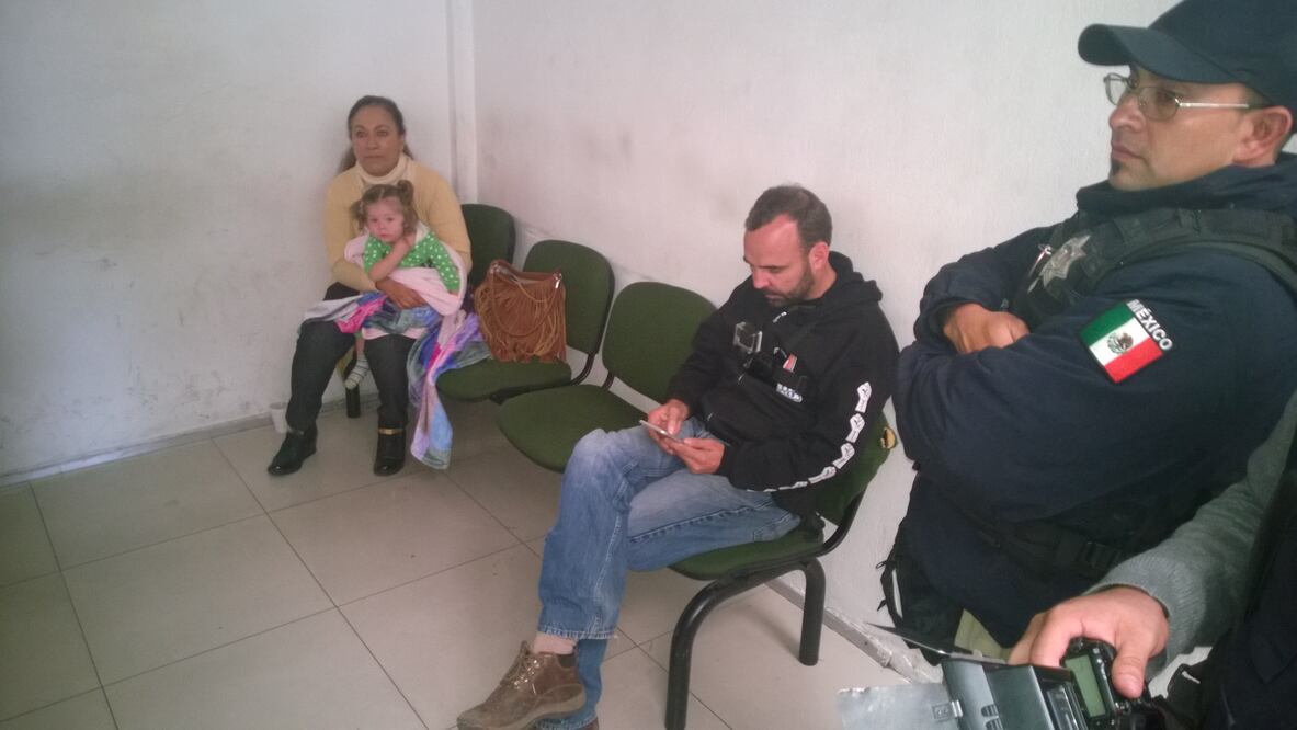 El ex funcionario de la MH realiza en ese municipio "operativos" contra quienes apartan lugares. /Juan Manuel Barrera - EL UNIVERSAL