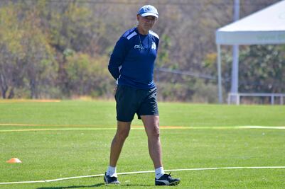 'Chelís' le envía mensaje a Carlos Hermosillo