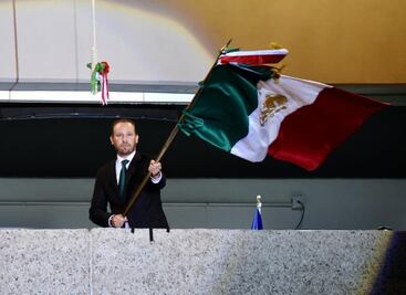 Así Santiago Taboada encabezó la ceremonia para conmemorar el 212 aniversario del inicio de la Independencia 