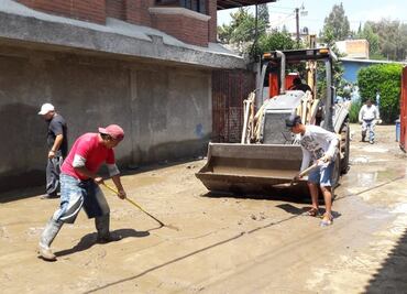 Retiran toneladas de lodo en Edomex tras lluvias