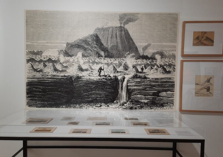 Representación del volcán Jorullo por Alexander von Humboldt, realizada en el siglo XVI. Foto: Frida Juárez Bautista. EL UNIVERSAL.