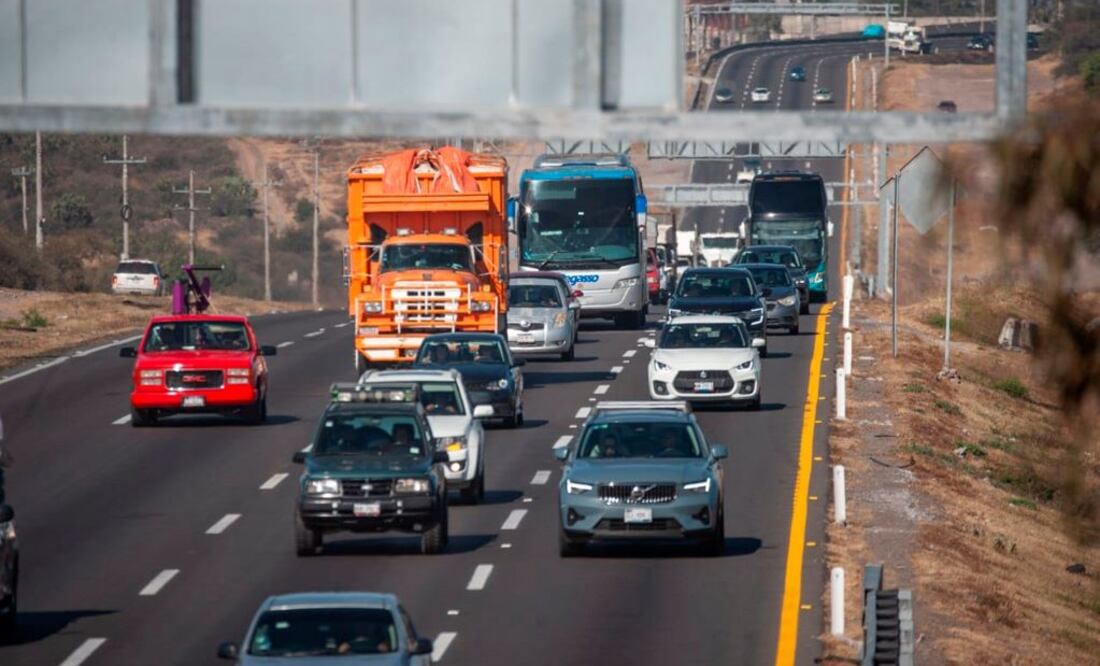 La seguridad vial es un tema relevante durante esta época, ya que aumenta el tráfico por el número de familias que viajan en Semana Santa. Foto: Fernando Camacho/ EL UNIVERSAL