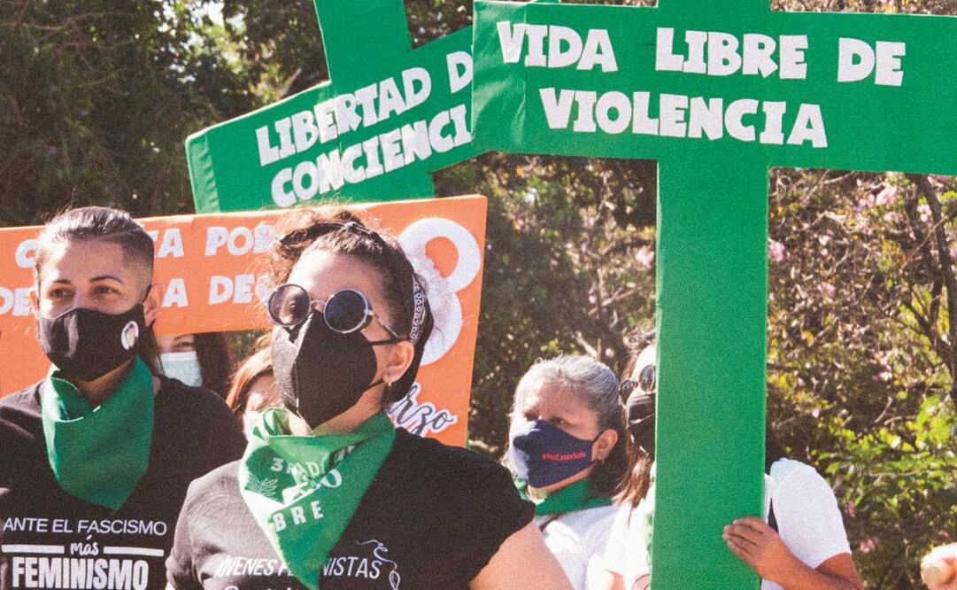 Un grupo de salvadoreñas clamó en 2022 en El Salvador por la despenalización del aborto en ese país. Foto: Asociación de Ciudadanos por la Despenalización del Aborto