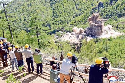 EU cancela cumbre y retoma amenazas a Kim