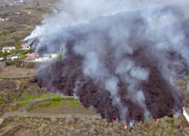 Lava del volcán de La Palma se acerca al mar; prevén explosiones y emisión de gases