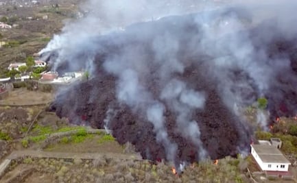 Lava del volcán de La Palma se acerca al mar; prevén explosiones y emisión de gases