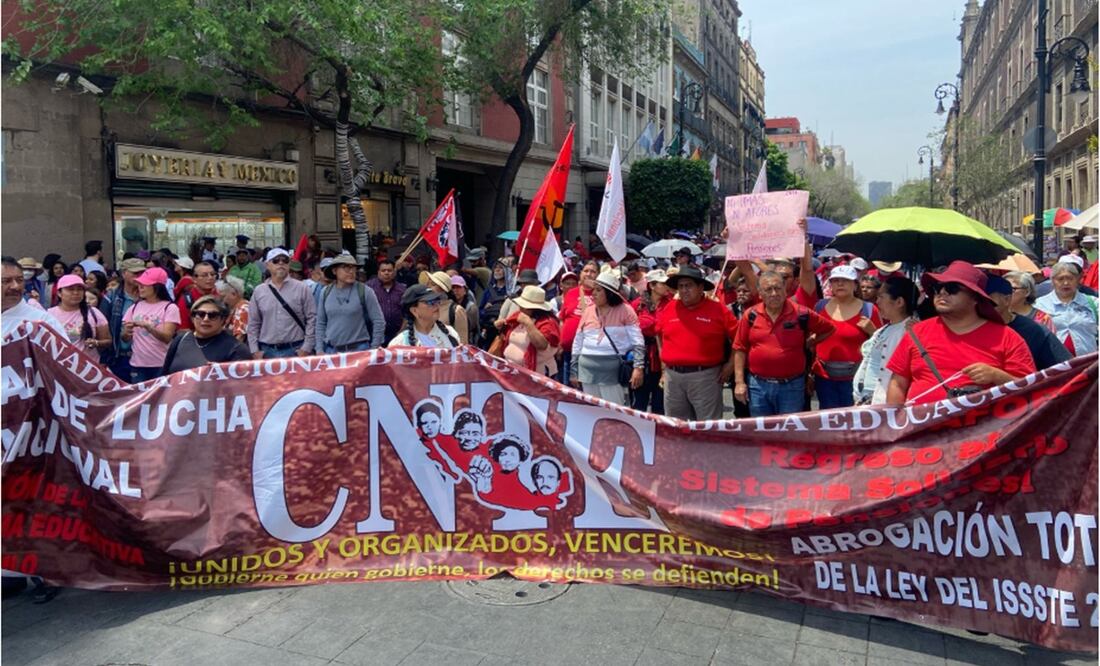 Integrantes de la CNTE realizarán una marcha y un paro nacional para exigir la derogación de la ley ISSTE del 2007. Foto: Juan Carlos Williams/EL UNIVERSAL