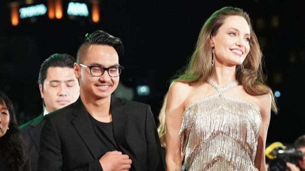 Maddox y Angelina Jolie | Fuente: Twitter @showmundialshow