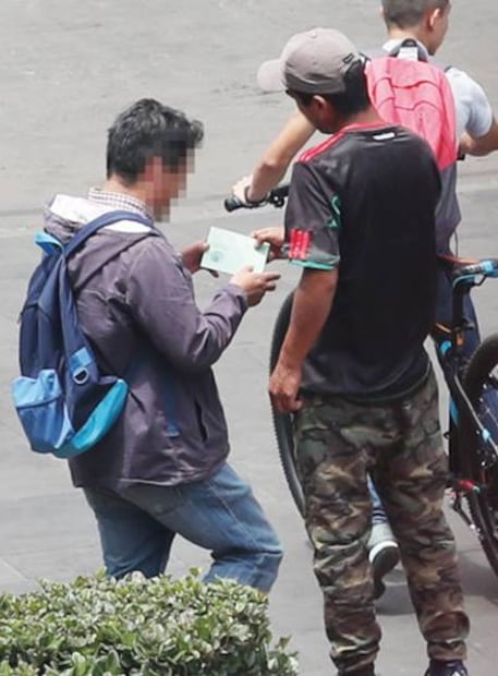 Con 1,400 pesos consiguen cartilla liberada falsa en Santo Domingo