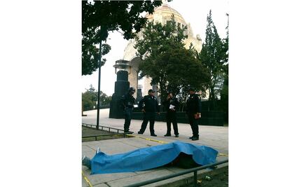Por infarto, muere joven en el Monumento a la Revolución