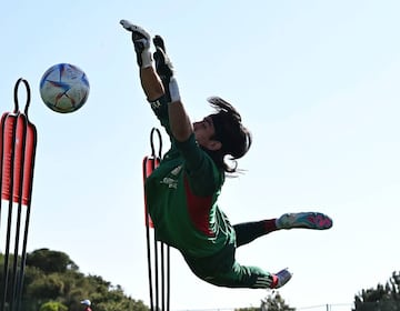 Carlos Acevedo se perfila para ser portero titular de México ante Uruguay