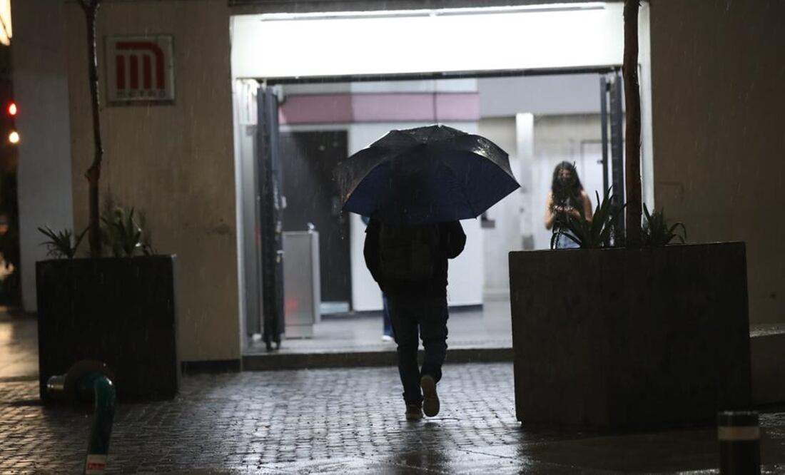 El Sistema de Transporte Colectivo Metro (STC) de la Ciudad de México informó que diez líneas del Metro se encontraban trabajando con "marcha de seguridad" lenta debido a la lluvia. Foto: Valente Rosas / EL UNIVERSAL
