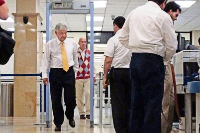 Debate sobre aeropuerto, no termina: AMLO