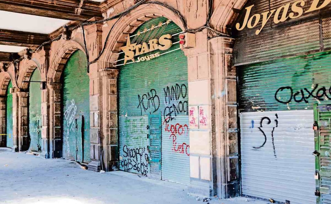 Los daños materiales en los comercios del Centro Histórico durante la marcha del 2 de octubre superan los 4 millones 350 mil pesos, según estimaciones de la Canaco CDMX. Foto: Archivo / EL UNIVERSAL