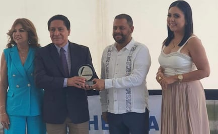 Premian a corresponsal de EL UNIVERSAL en Sinaloa por su labor periodística; galardonan a otros 17 comunicadores