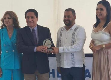 Premian a corresponsal de EL UNIVERSAL en Sinaloa por su labor periodística; galardonan a otros 17 comunicadores