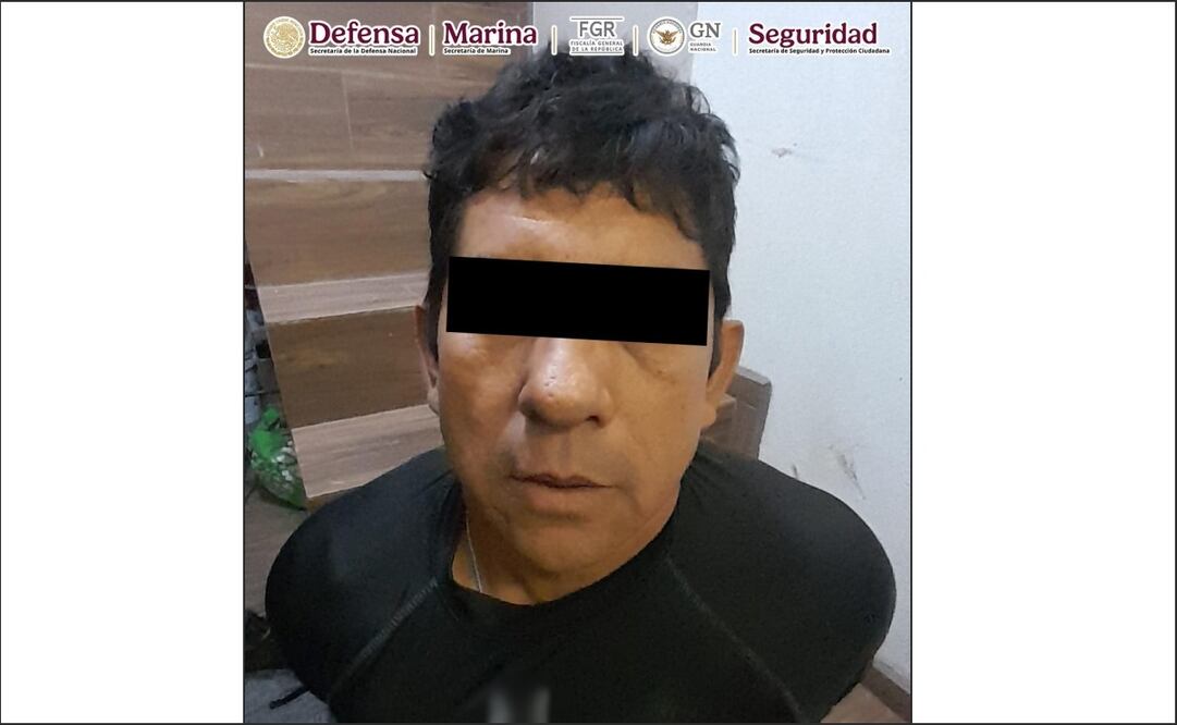Agustín “N” alias "Logan", integrante del Cártel Santa Rosa de Lima, fue detenido tras un cateo en Guanajuato. Foto: tomada de X @OHarfuch