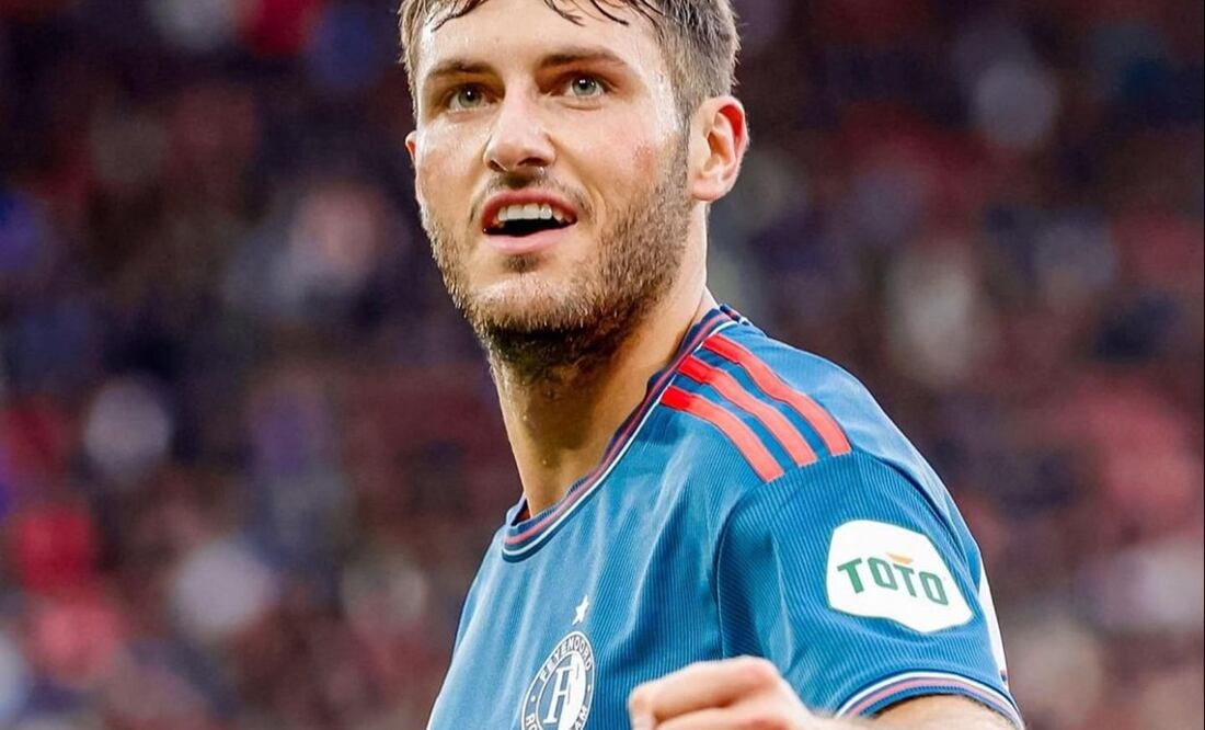 El delantero mexicano con el equipo neerlandés / Foto: Santiago Giménez