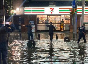 Intensas lluvias generan múltiples encharcamientos y afectaciones viales en varias alcaldías de CDMX; cae árbol en Benito Juárez