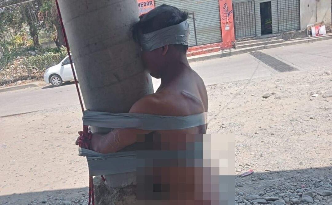Locatarios de la Central de Abastos en Hidalgo amarran desudo a hombre en un poste (05/04/2025). Foto: Especial