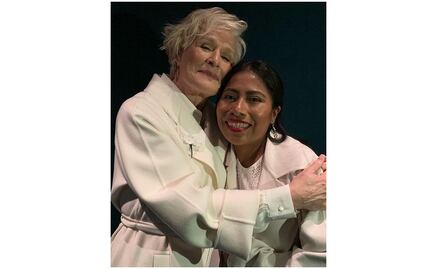 Glenn Close comparte foto con Yalitza Aparicio