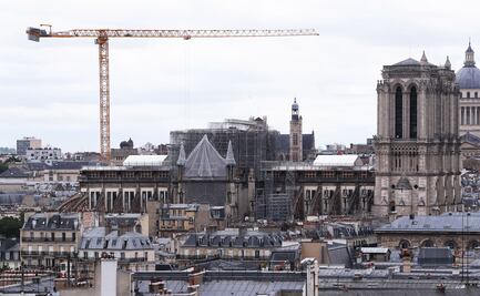 Macron cambia de opinión: aguja de Notre Dame será como la original