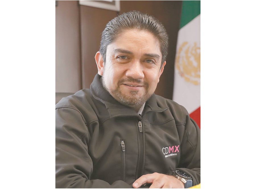 Exsecretario de Mancera prófugo se pasea en París