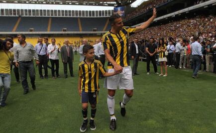 Van Persie firma con el Fenerbahçe