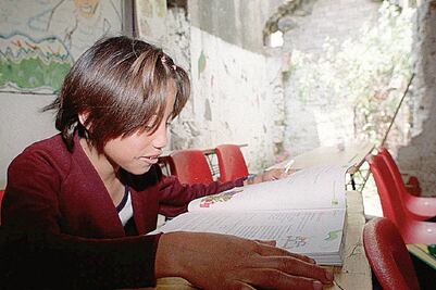 Rehabilita la SEP 33 mil escuelas