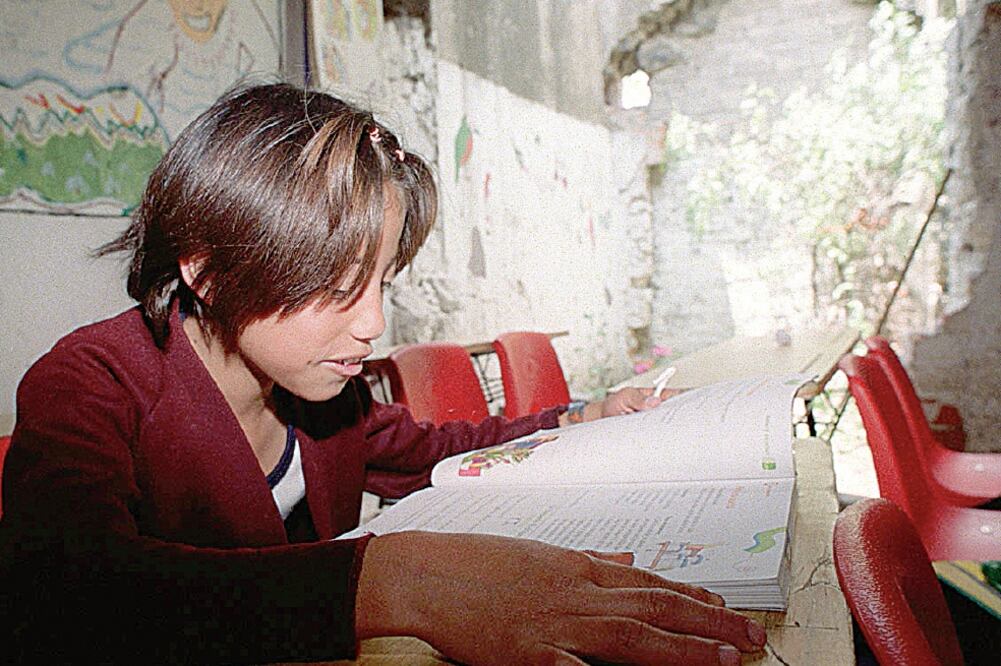 Las autoridades seleccionaron los planteles con mayores necesidades de infraestructura para ser beneficiados con Escuelas al Cien (ARCHIVO. EL UNIVERSAL)