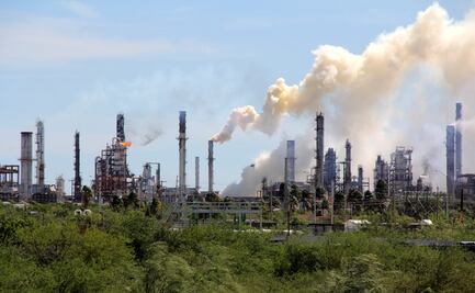 Petróleo mexicano repunta a 9.44 dólares el barril; su mejor día en 4 semanas