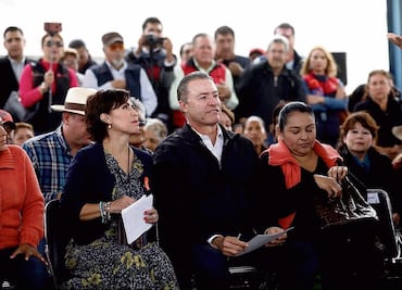 Dan certeza jurídica a más de mil 200 familias en Sinaloa