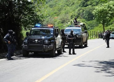 Operativo fronterizo tras enfrentamiento en Chiapas; cuerpos de sicarios siguen sin identificar