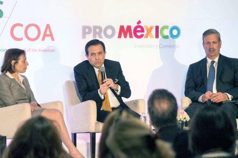 El secretario de Economía, Ildefonso Guajardo, precisó que no tenía caso revelar las medidas a tomar hasta que se conozca el resultado electoral en EU, por lo que pidió no generar expectativas (JENIFER NAVA. EL UNIVERSAL)