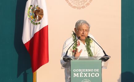 No habrá persecución ni desprestigio contra maestros de México: AMLO