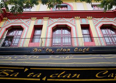 Reabre el Bataclan de París a un año del atentado